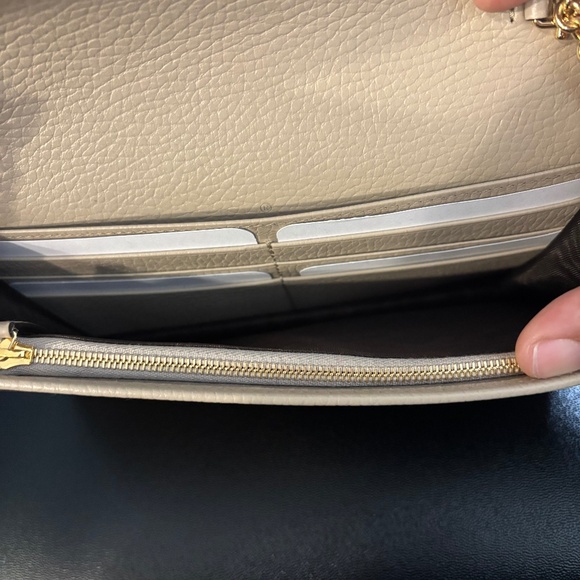 Gucci purse - Picture 1 of 6